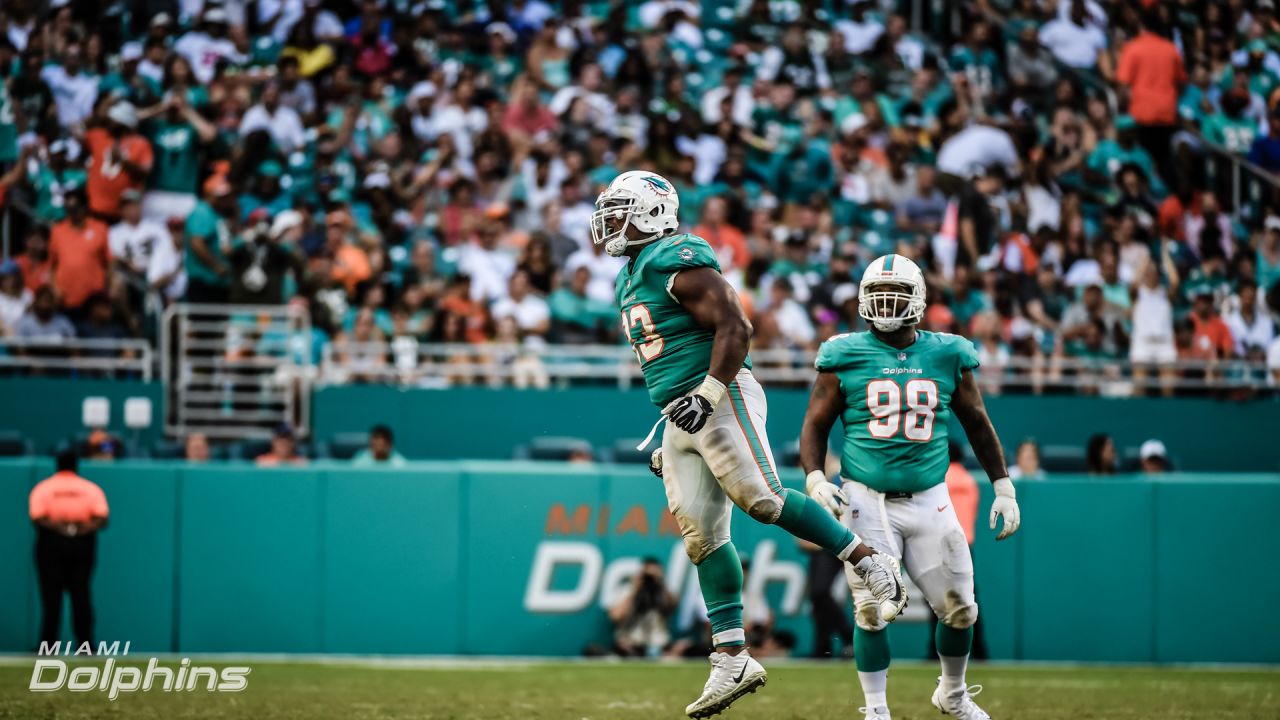 In pictures: NFL fans flock to Wembley Park to see Miami Dolphins v New  York Jets - MyLondon