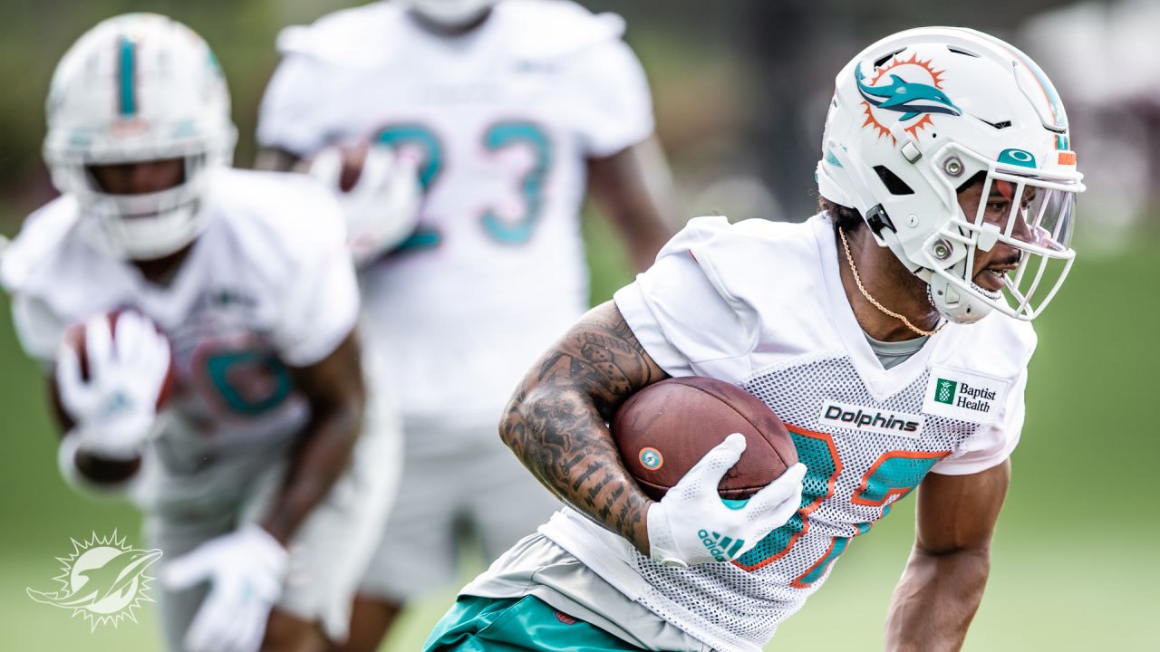 PHOTOS: 2022 Dolphins Voluntary Veteran Minicamp