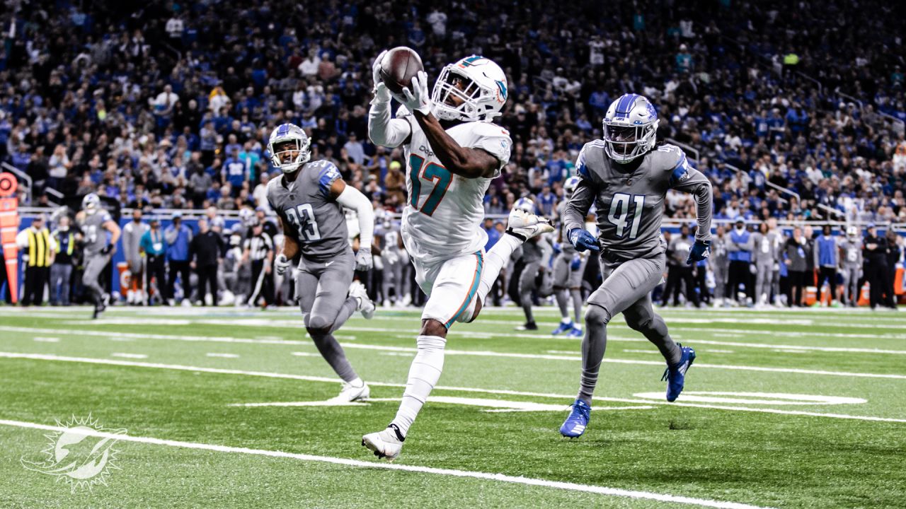 Detroit Lions offense huddles up against the Miami Dolphins during an NFL football  game, Sunday, Oct. 30, 2022, in Detroit. (AP Photo/Rick Osentoski Stock  Photo - Alamy