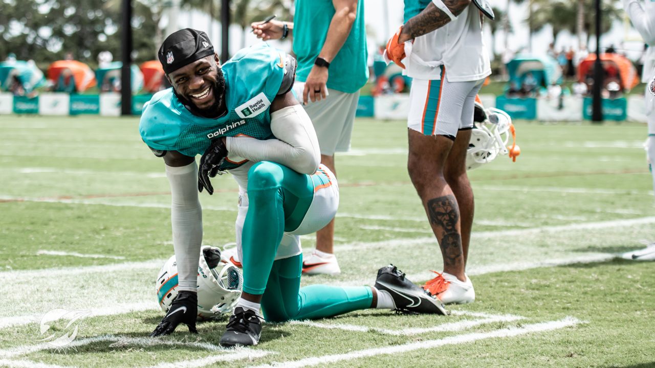 Miami Dolphins cornerback Noah Igbinoghene (9) waits on a kickoff