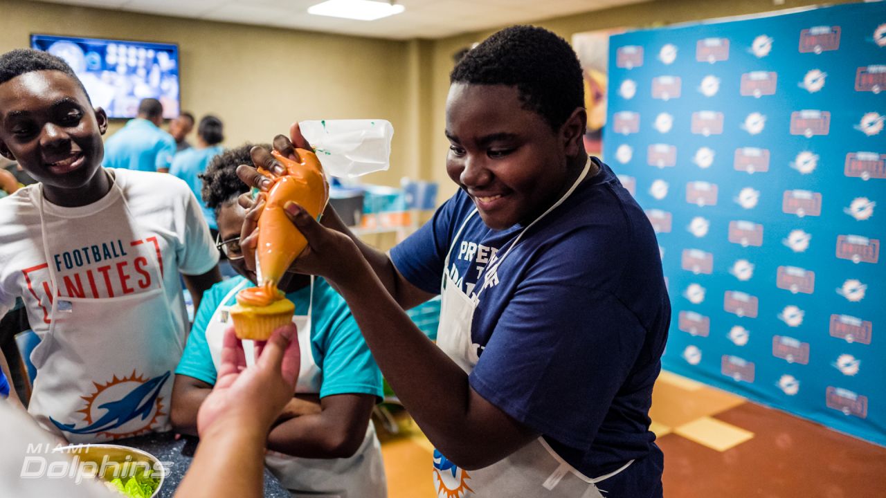 Players Participate In Dolphins Kids Cook-Off Hosted By Publix