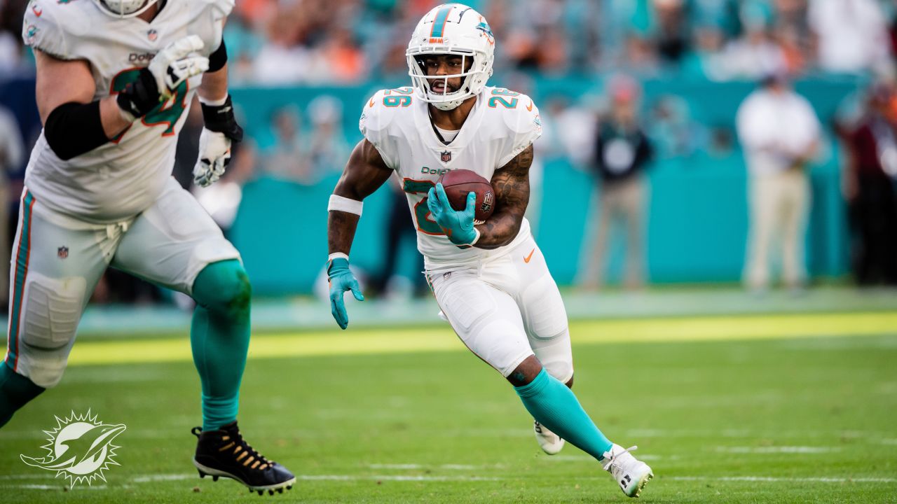 NFL Week 15 PFF ReFocused: Miami Dolphins 22, New England Patriots