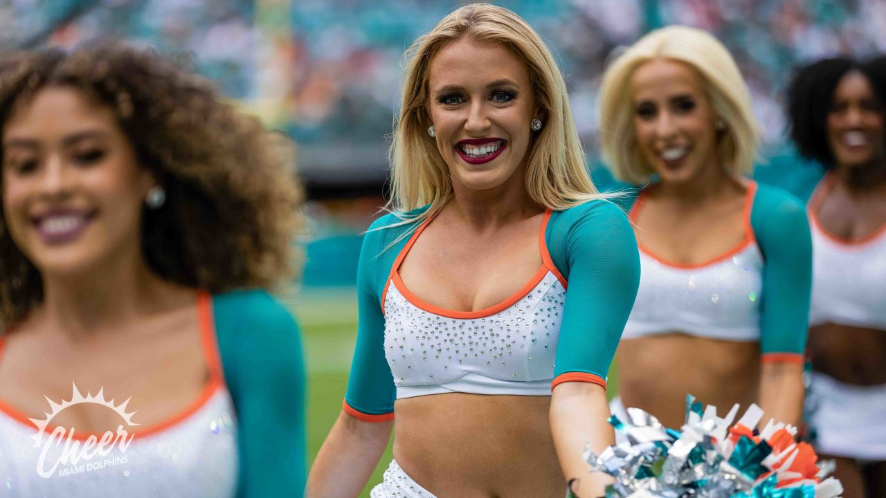 Miami Dolphins Cheerleaders Perform before The Miami Dolphins vs The New  England Patriots NFL Monday Night Football game at Sun Life Stadium Miami,  Florida - 12.09.11 Stock Photo - Alamy