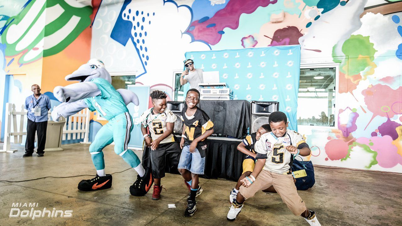 DOLPHINS DARKROOM: Dolphins And RISE Tailgate Party