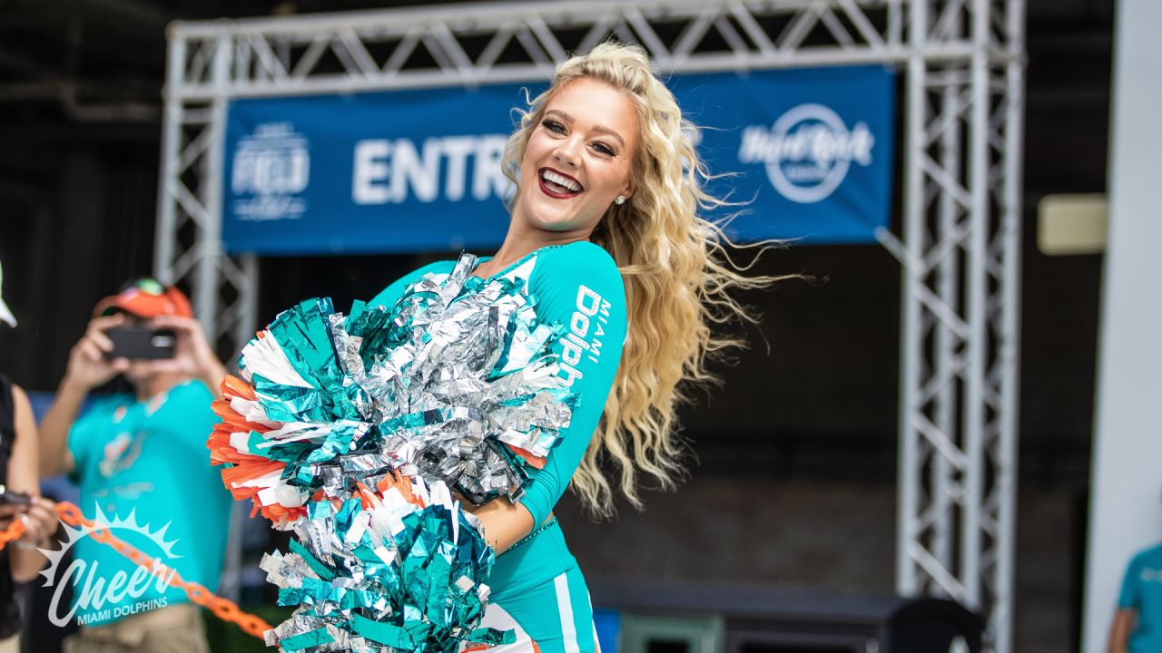 NFL Week 4 cheerleaders