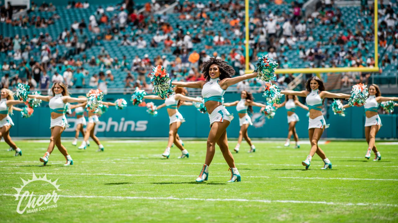 Miami Dolphins Cheerleaders visit station tailgate 