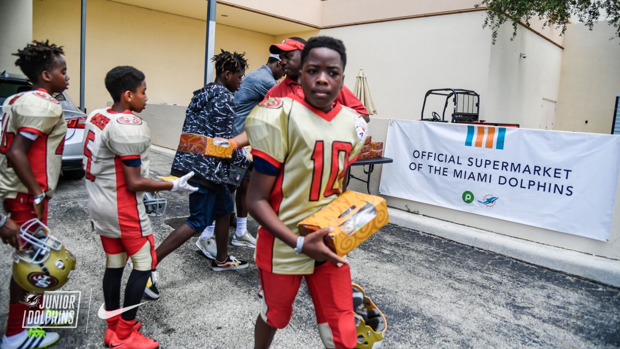 Dolphins Host 49ers and Bills of the Palm Beach Youth Football League at  Training Camp