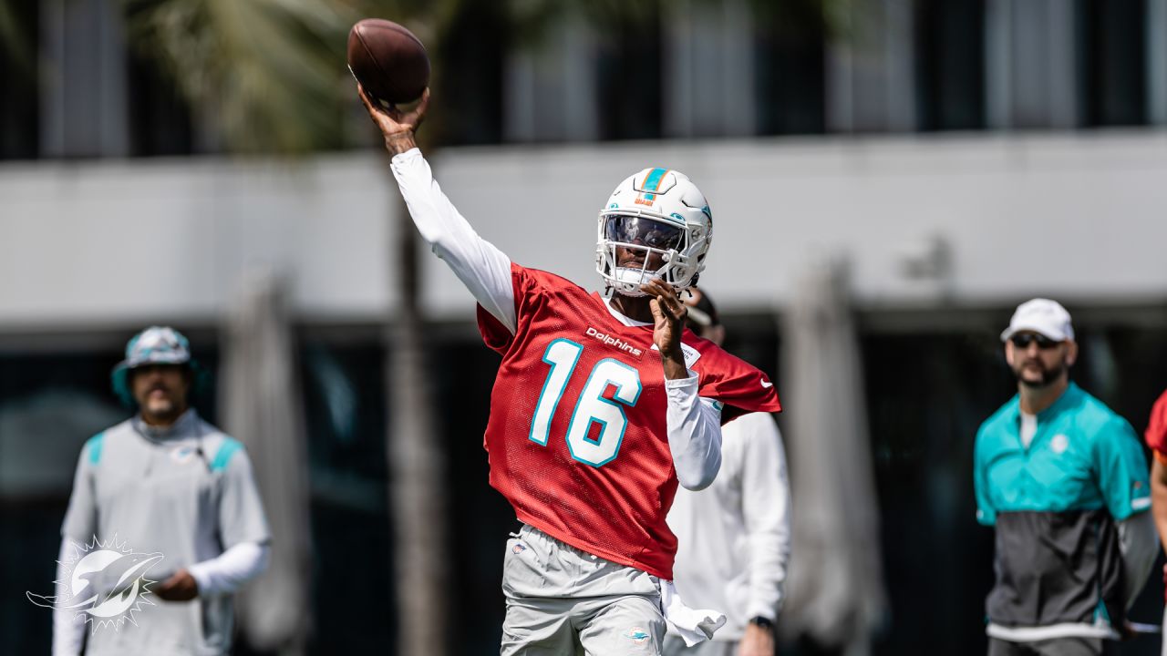 Miami Dolphins cornerback Cam Smith dances along with music during the NFL  football team's rookie minicamp in Miami Gardens, Fla., Friday, May 12,  2023. (AP Photo/Rebecca Blackwell Stock Photo - Alamy