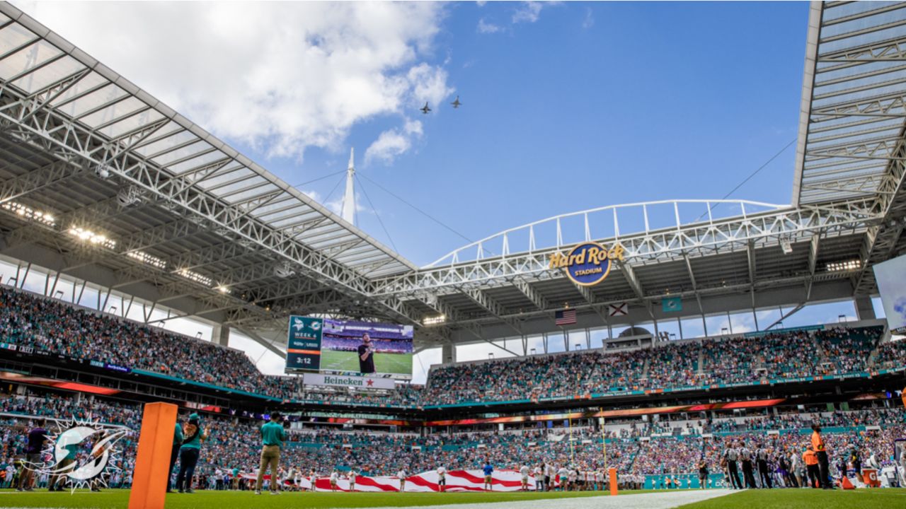 Miami Dolphins' genius stadium design caused Minnesota Vikings to swelter  in 120-degree heat Sunday