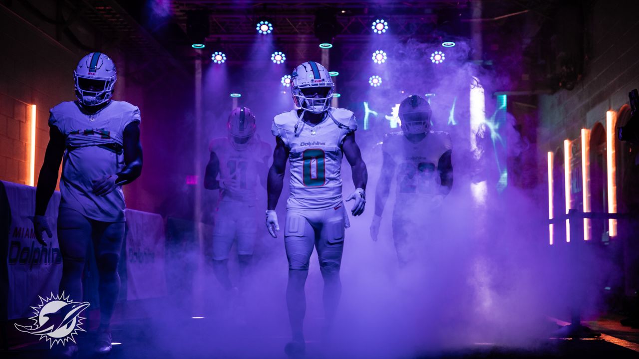 Miami Dolphins wide receiver Braxton Berrios (0) warms up before