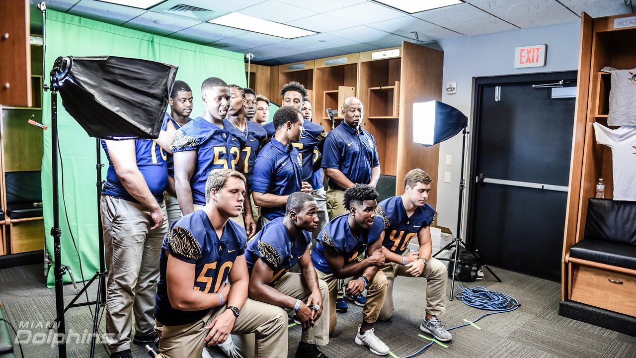 Miami Dolphins host high school media day - High School Football America