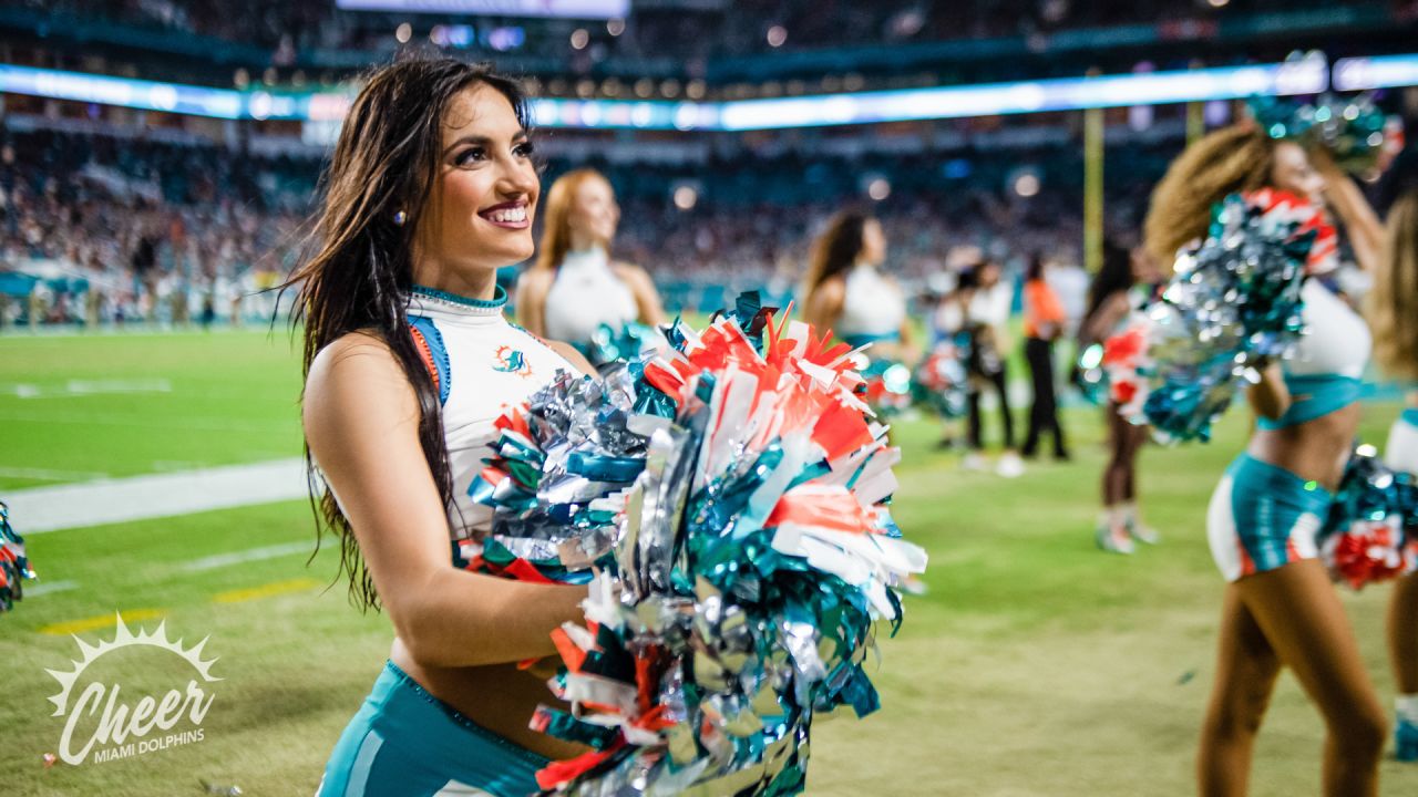 Syndication: Palm Beach Post Miami Dolphins cheerleaders in action against  the Baltimore Ravens duri