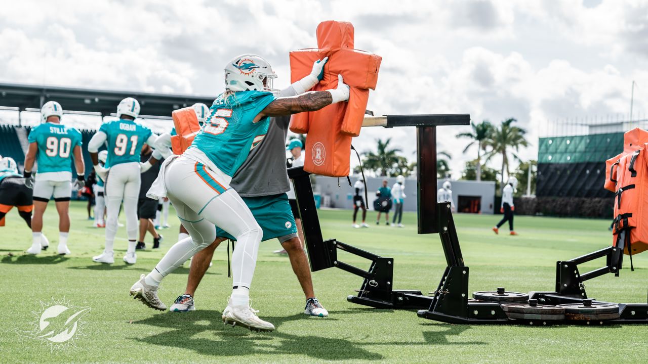 PHOTOS: 2022 Miami Dolphins Practice - November 9