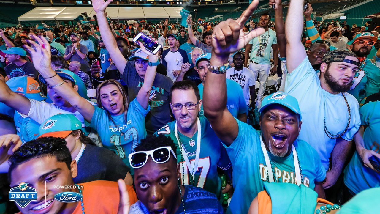 Miami Dolphins still have open spots for LIVE draft party !