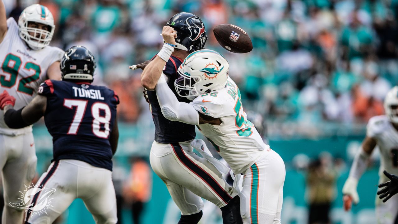 Miami Dolphins 41 point first half against the Texans (10/25/15) Big play  after big play. : r/nfl