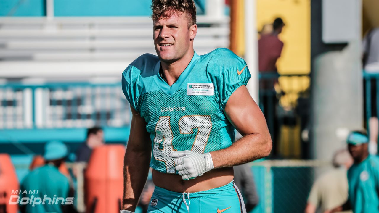 Adam Gase feels Dolphins LB Raekwon McMillan is progressing well