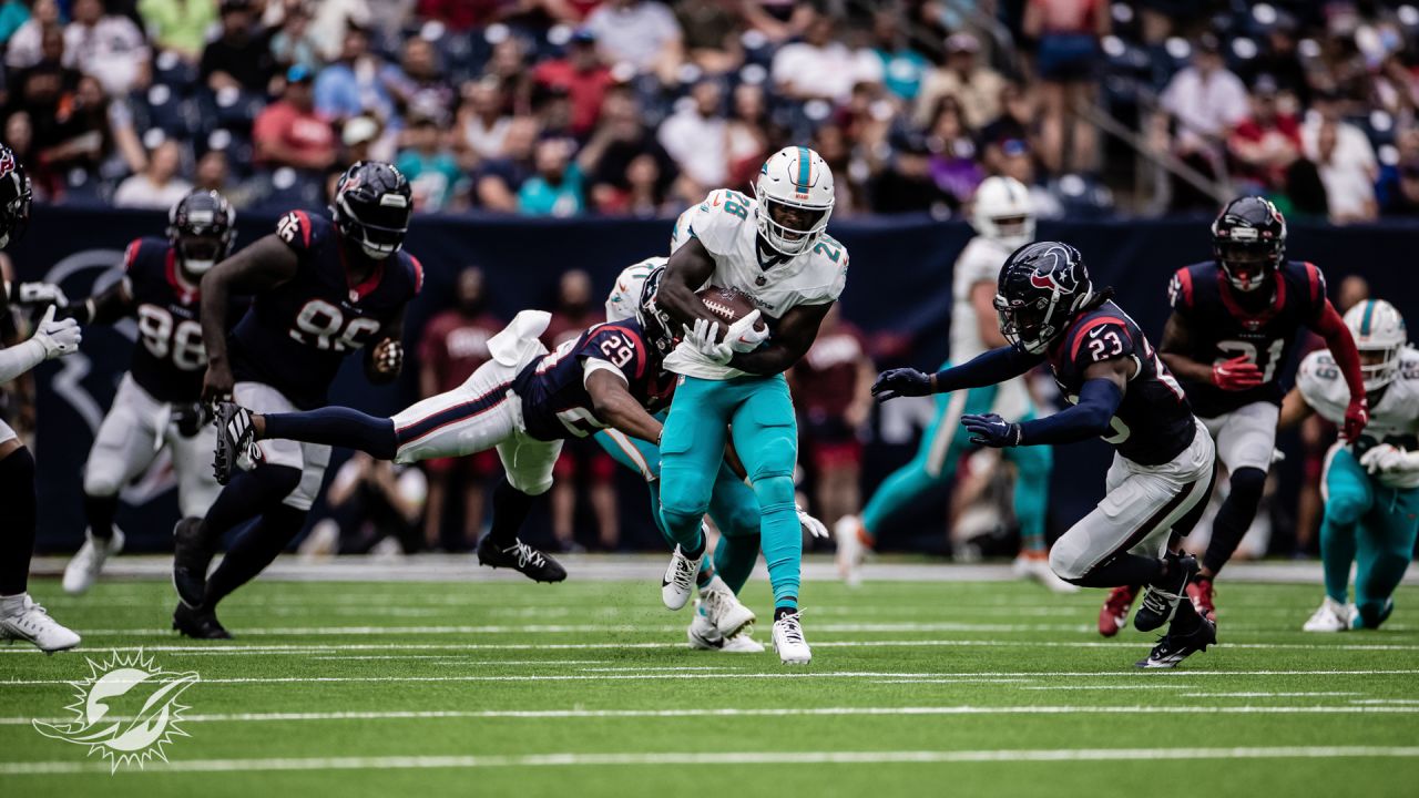 Miami Dolphins fullback Alec Ingold (30) runs for a touchdown during the  first half of an NFL football game against the Cleveland Browns, Sunday,  Nov. 13, 2022, in Miami Gardens, Fla. (AP