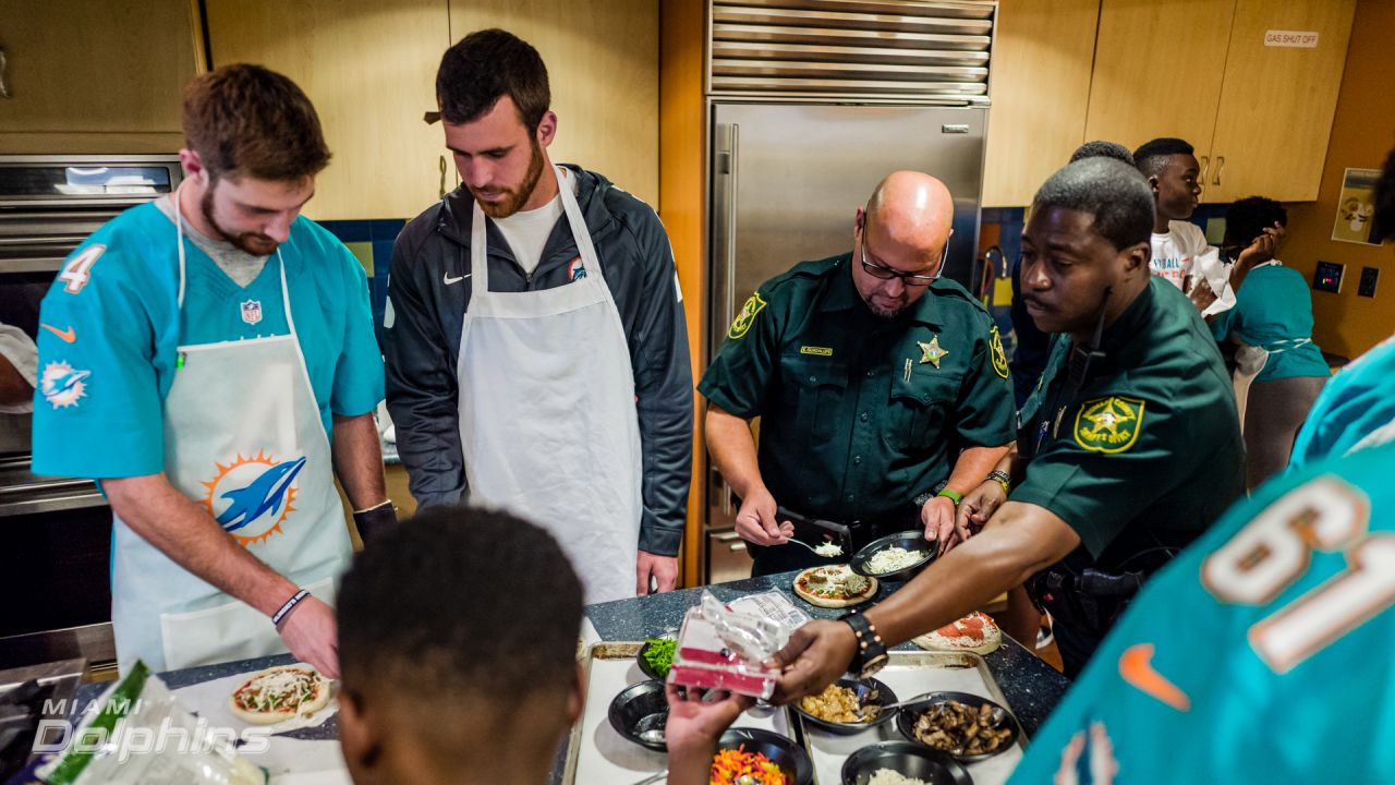 Players Participate In Dolphins Kids Cook-Off Hosted By Publix