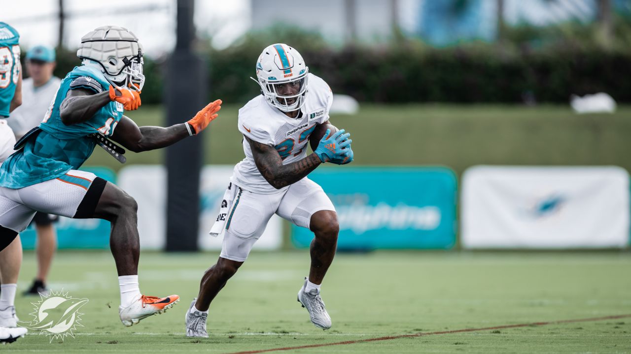 Throwback Miami Dolphins OnField NFL Summer Training 2022 39Thirty Cam