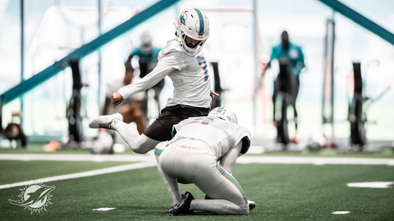 PHOTOS: 2022 Miami Dolphins Practice - November 9