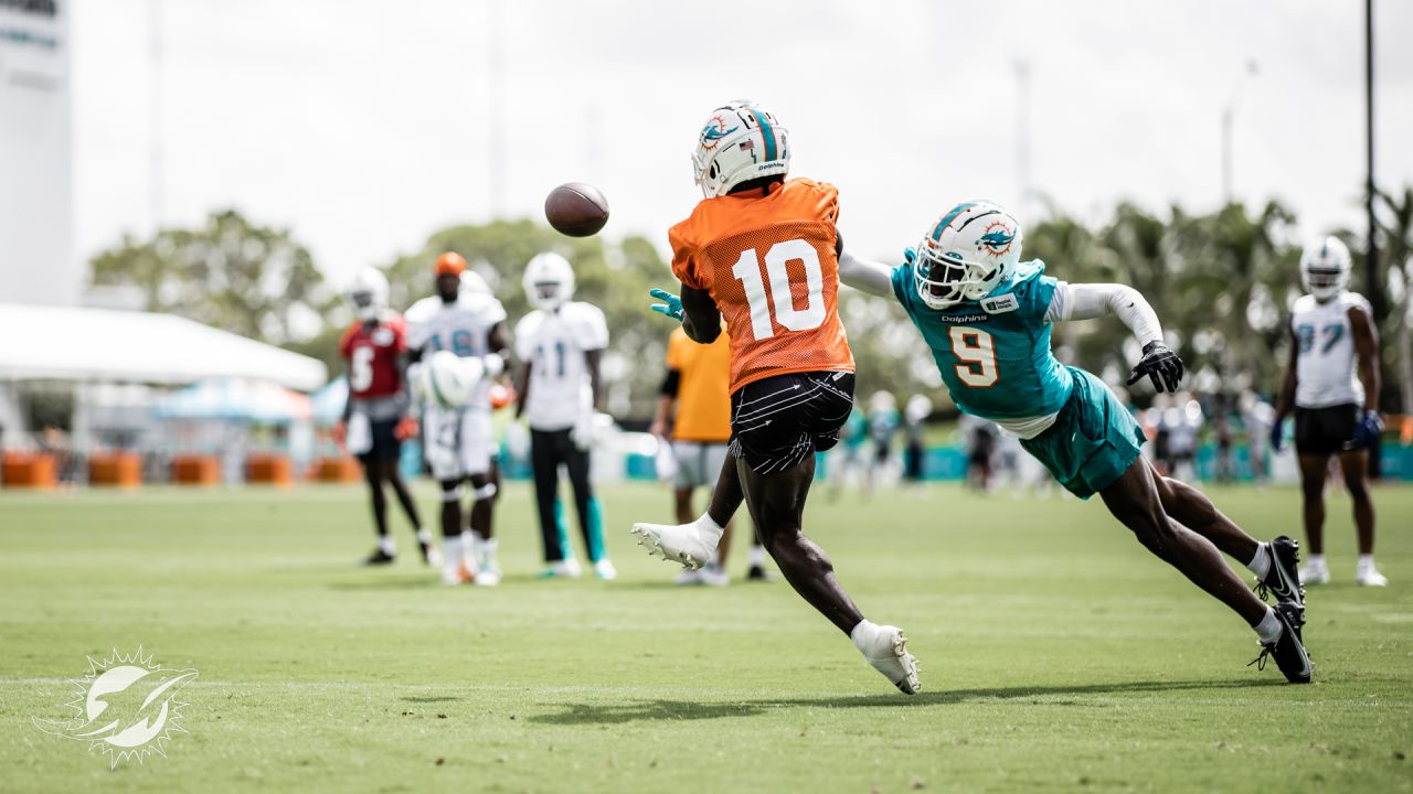 Miami Dolphins players Connor Williams and Zach Sieler not expected to hold  out during training camp - BVM Sports