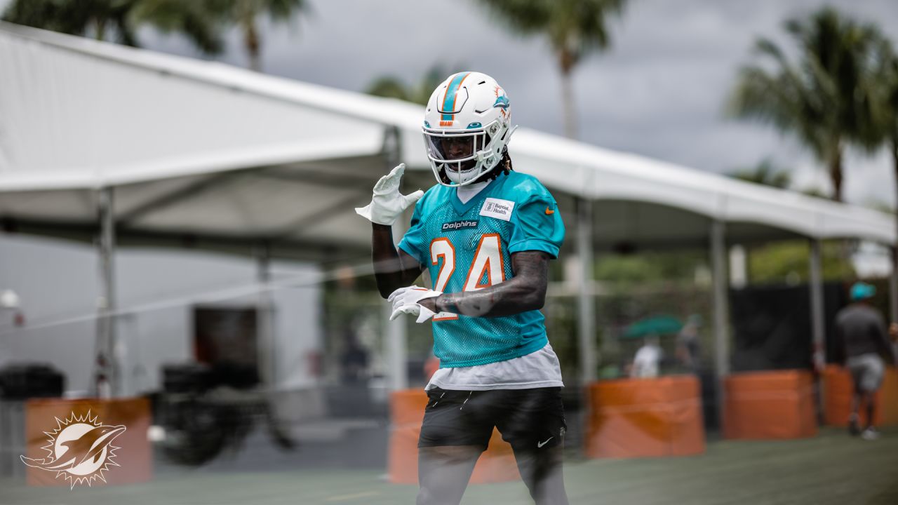 Miami Dolphins tight end Julian Hill does drills during practice at the NFL  football team's training facility, Thursday, July 27, 2023, in Miami  Gardens, Fla. (AP Photo/Lynne Sladky Stock Photo - Alamy