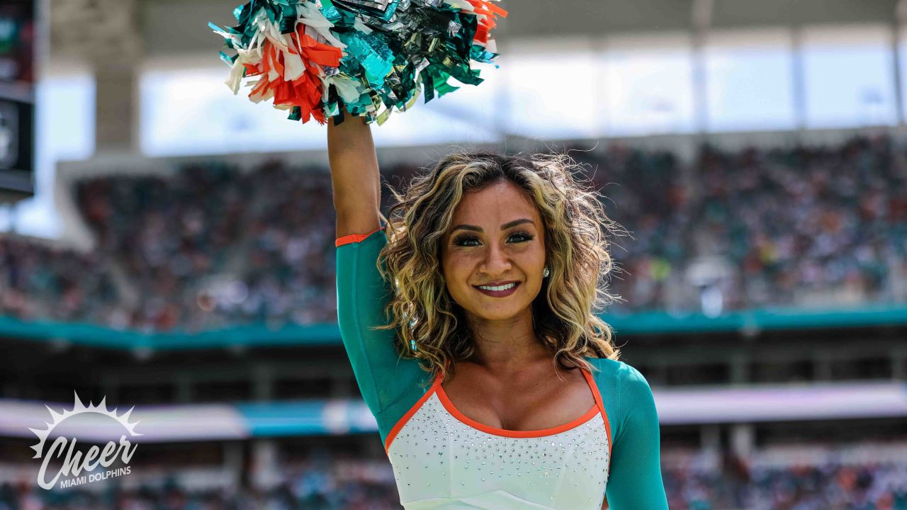 Miami Dolphins Cheerleaders Photos from Dolphins vs New England