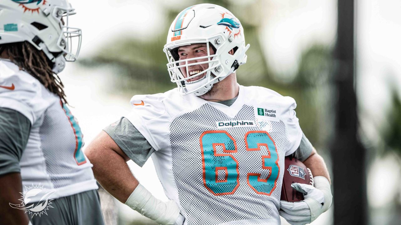 Role for Dolphins' Michael Deiter in question after benching