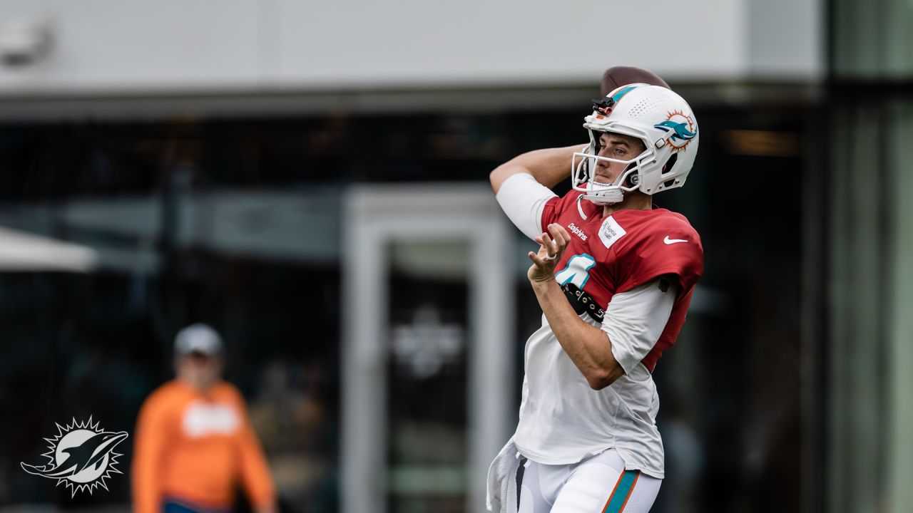 Photo Galler: Tua Tagovailoa as 2023 Miami Dolphins training camp