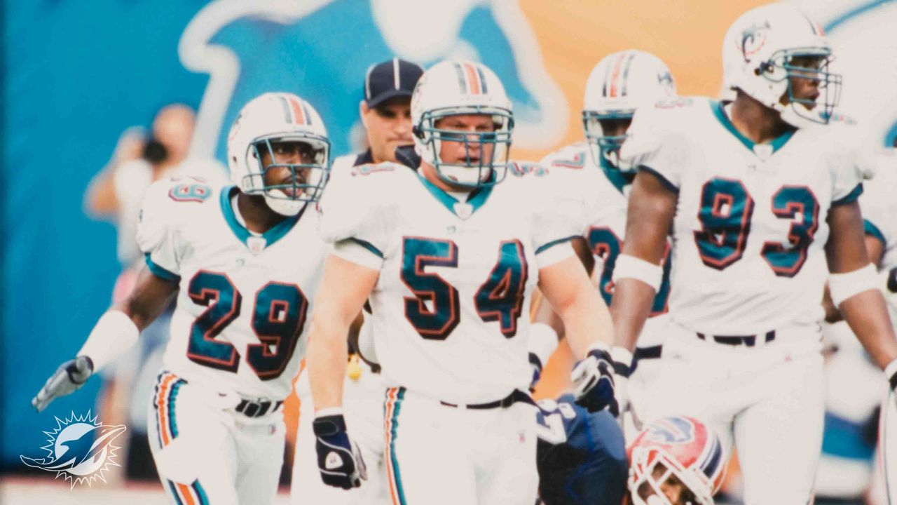 Miami Dolphins Great Zach Thomas Now a Hall of Famer - Sports Illustrated  Miami Dolphins News, Analysis and More