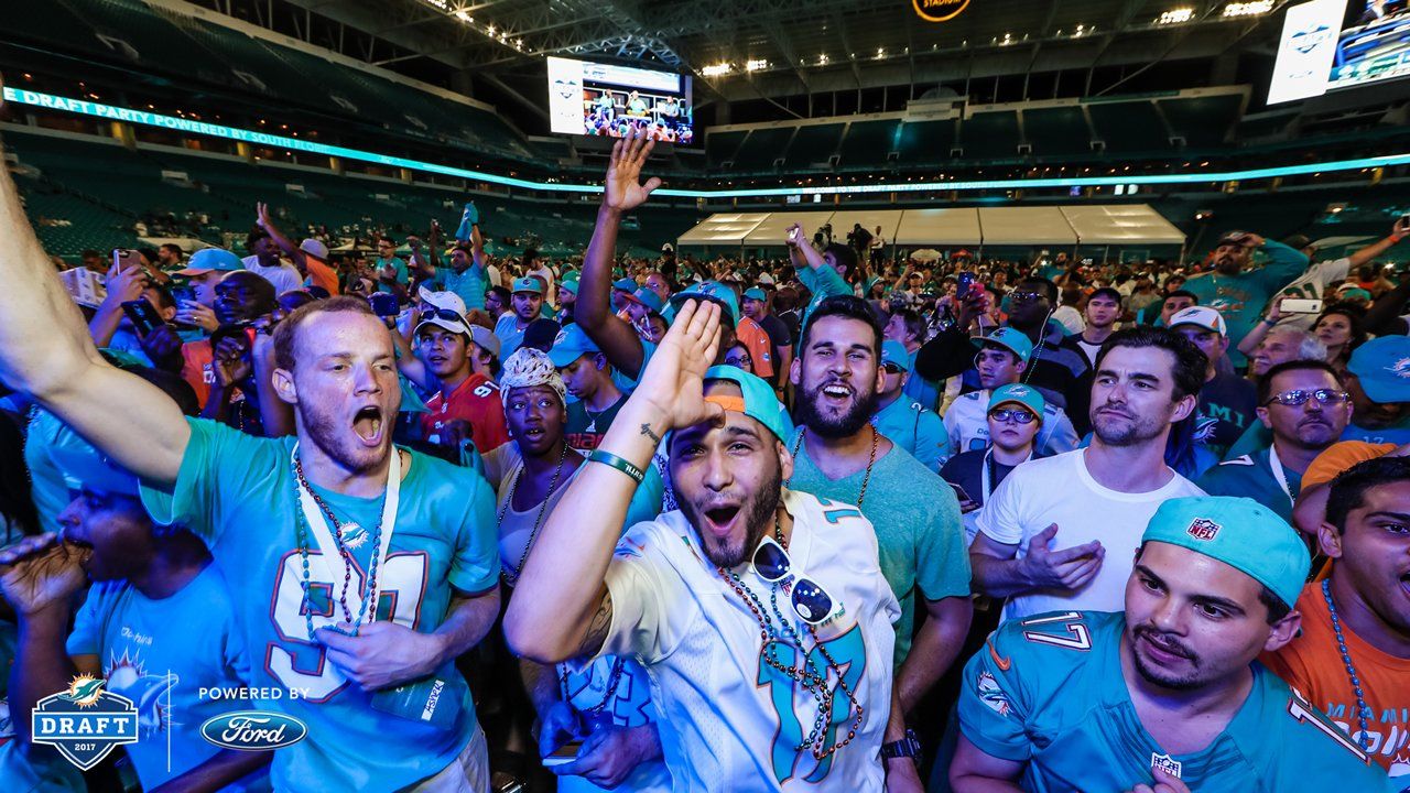 Miami Dolphins still have open spots for LIVE draft party !