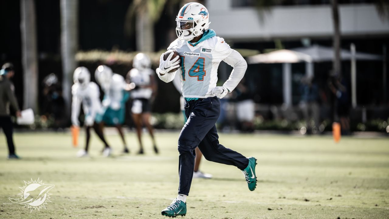 Miami Dolphins on X: Back ✌️ Back 1000-yd seasons for @D1__JW