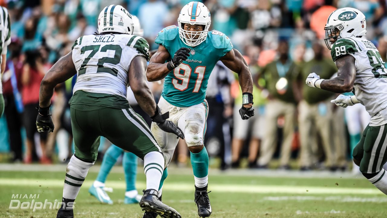 91 Celebrity Sightings At Miami Dolphins Vs New York Jets Game Stock  Photos, High-Res Pictures, and Images - Getty Images