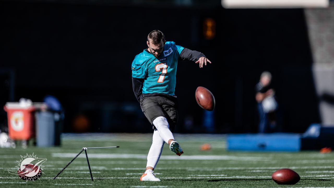 PHOTOS: 2022 Miami Dolphins Practice - December 7