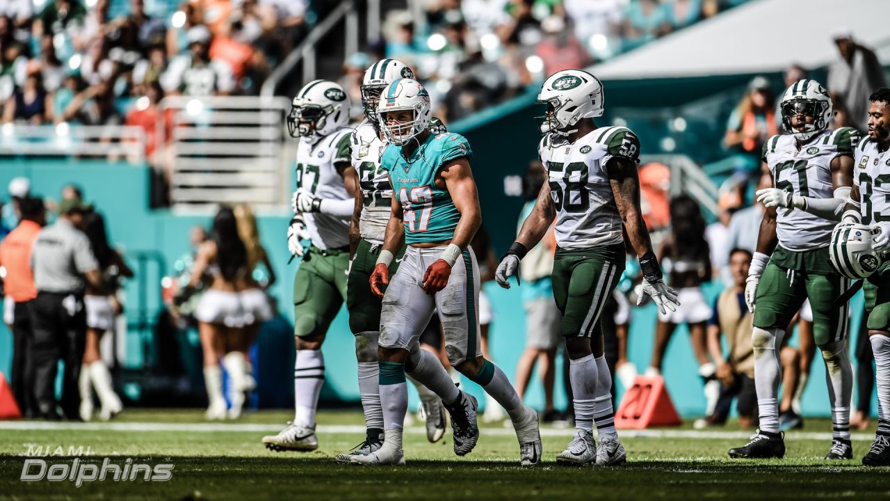 536 Celebrities Attend The New York Jets Vs Miami Dolphins Game Stock  Photos, High-Res Pictures, and Images - Getty Images