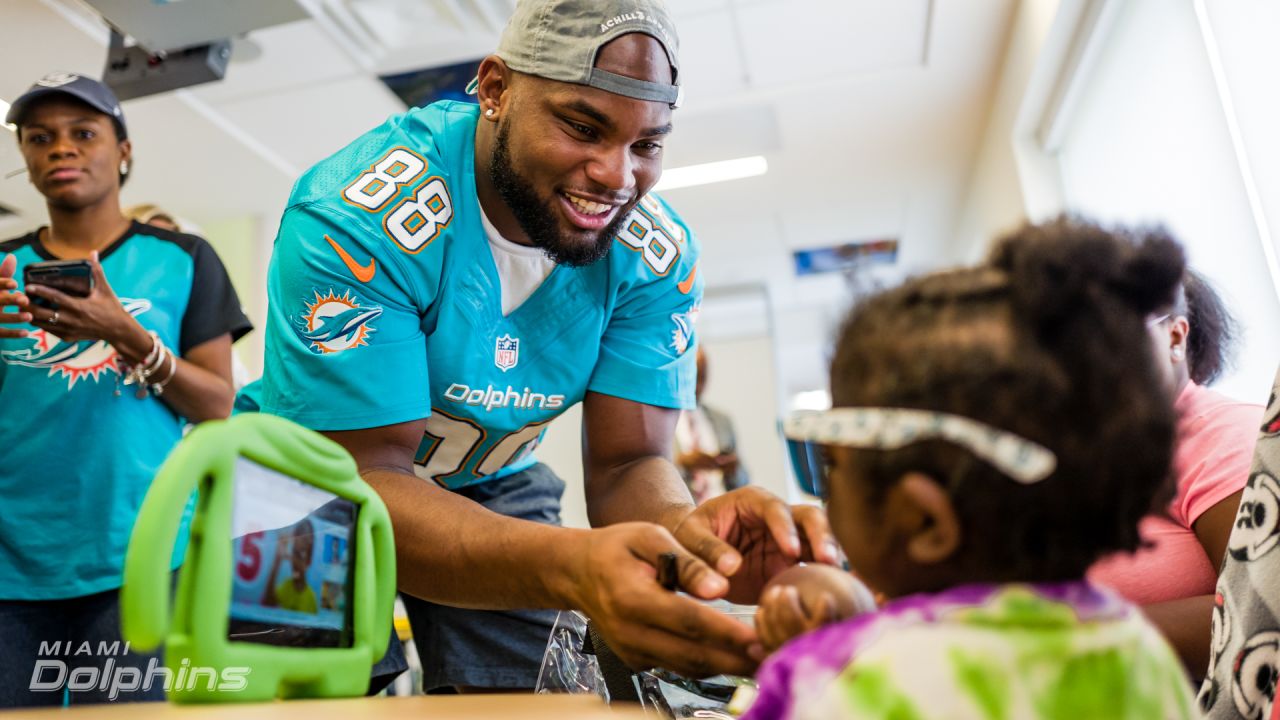 Cardinals sign DL Cameron Malveaux off Dolphins' practice squad