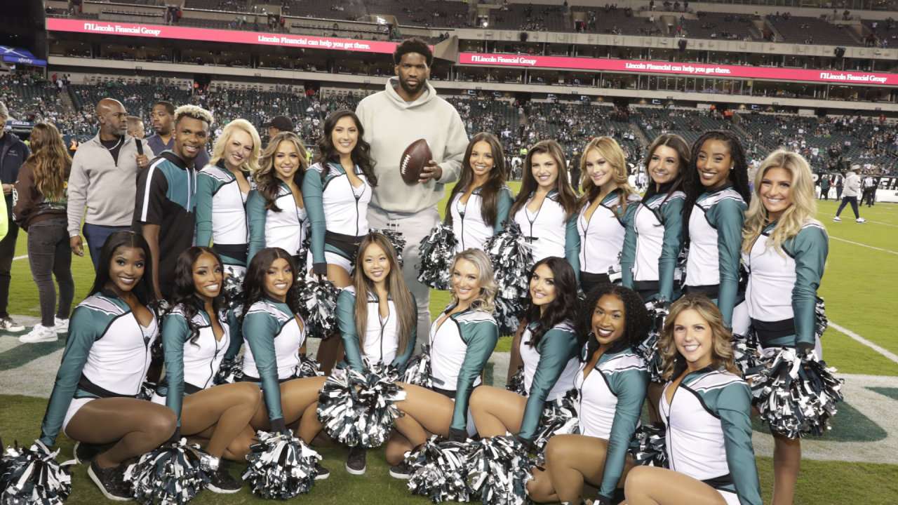 PICTURES: Eagles cheerleaders and fans at home opener vs. Cowboys