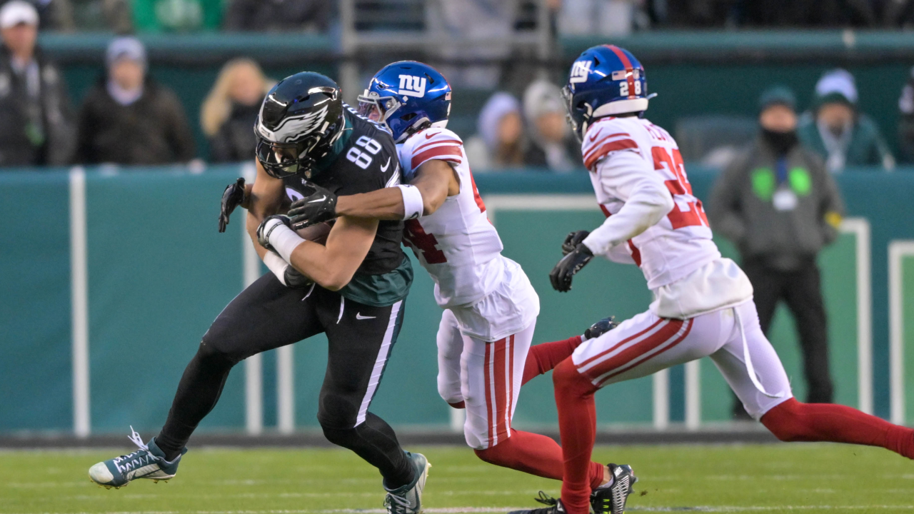 Philadelphia Eagles center Landon Dickerson (69) is introduced before an  NFL football game against the New York Giants, Sunday, Jan. 8, 2023, in  Philadelphia. (AP Photo/Rich Schultz Stock Photo - Alamy