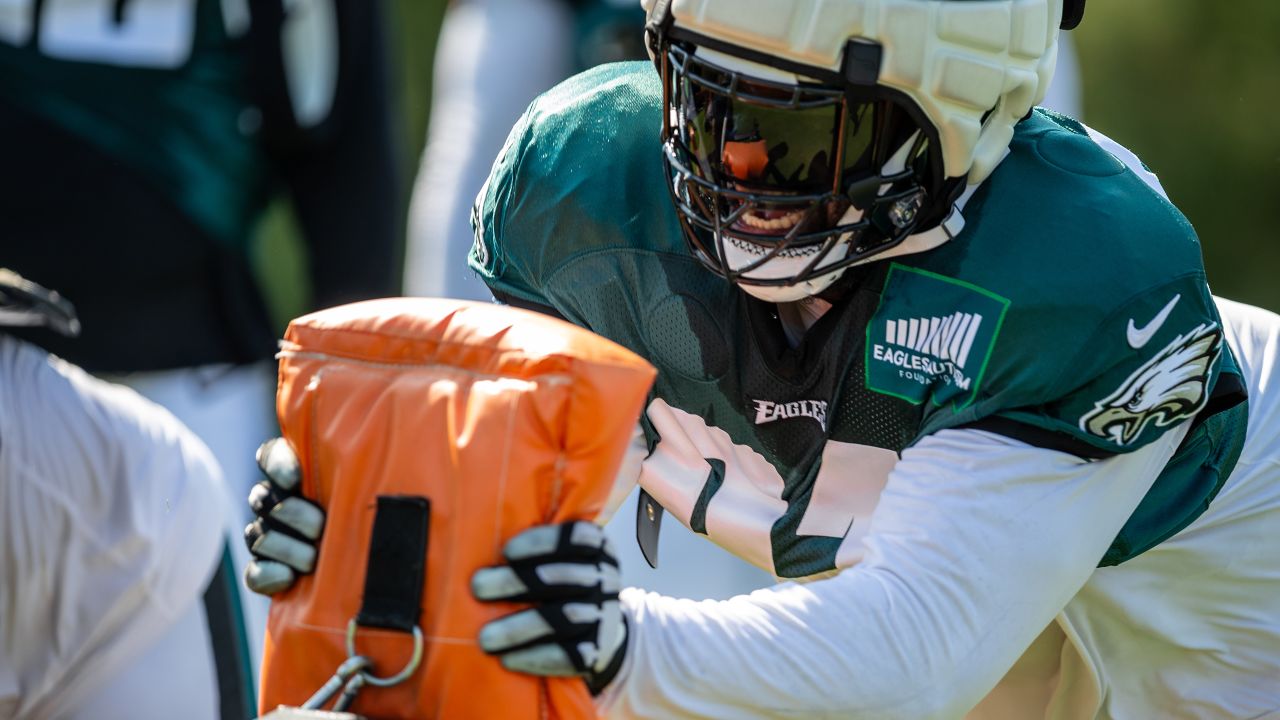 Eagles practice observations: Sean Desai's defense taking time