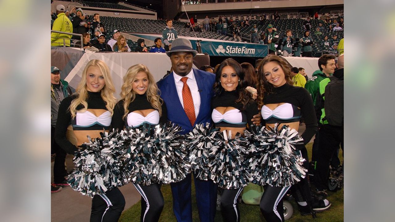 Eagles Cheerleaders on Gameday: New York Giants