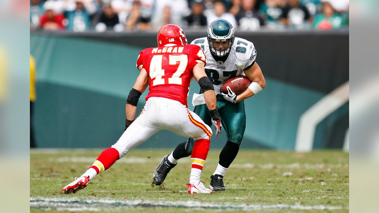 Brent Celek Breaks Free & Reaches for a Goal Line TD