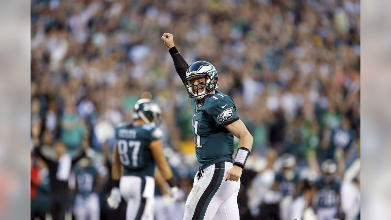 Philadelphia Eagles QB Carson Wentz leads NFL in jersey sales