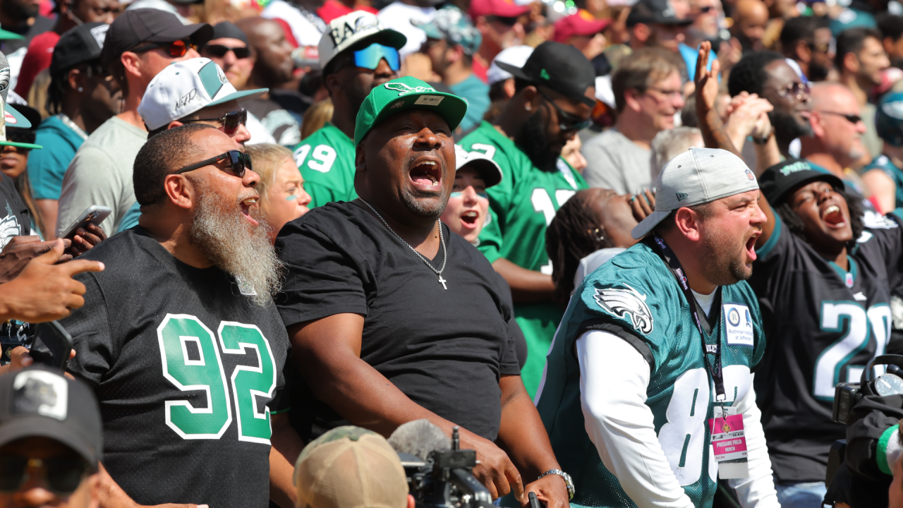 Eagles fans take over Washington's stadium, with many turning