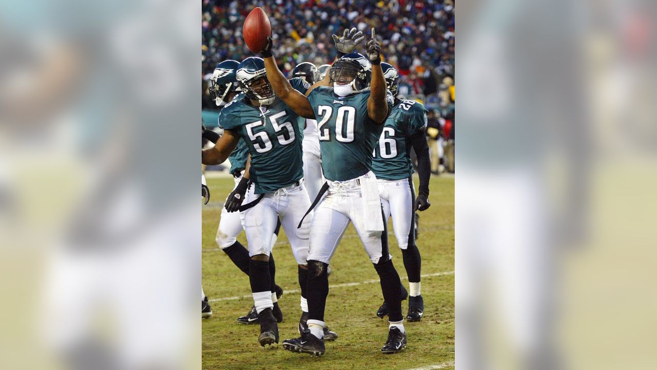 Philadelphia Eagles' Brian Dawkins shows different side in book