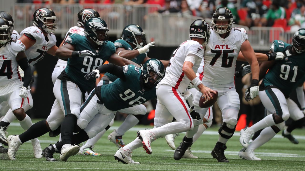 Philadelphia Eagles head coach Nick Sirianni explains his celebratory  handshake with QB Jalen Hurts - 6abc Philadelphia