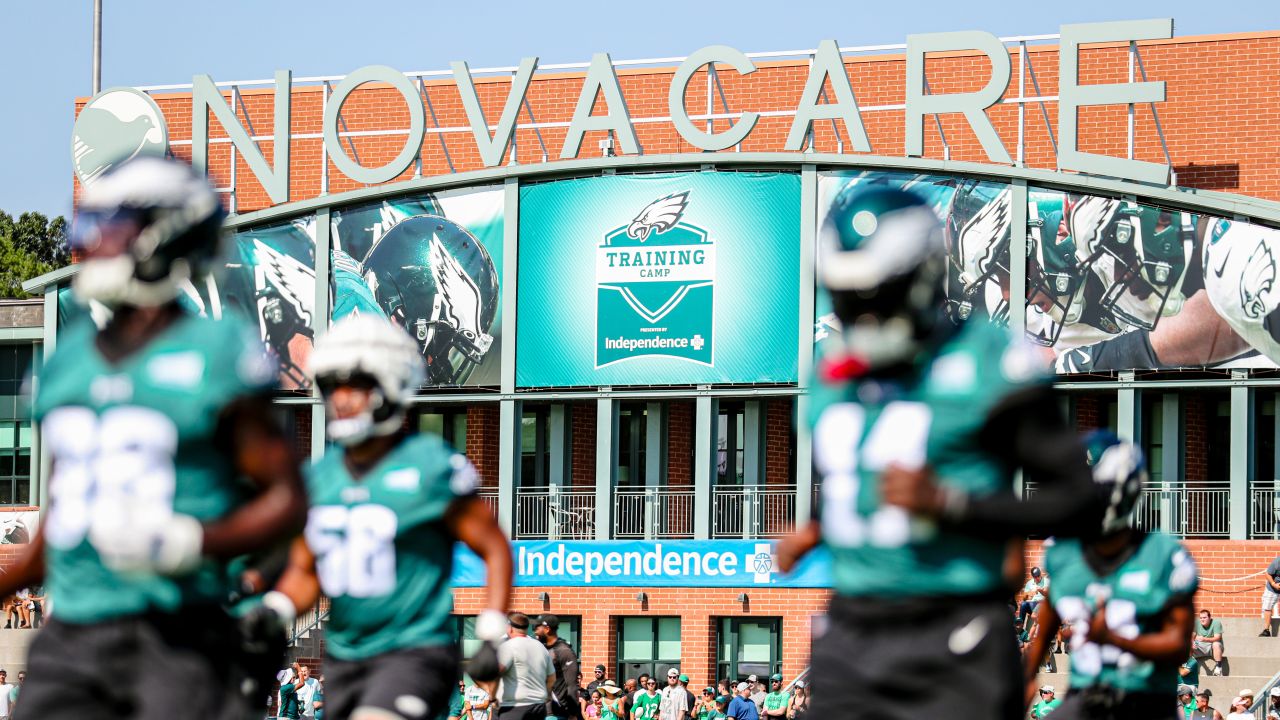 Philadelphia Eagles running back Kenneth Gainwell looks on during practice  at NFL football training camp, Thursday, July 29, 2021, in Philadelphia.  (AP Photo/Chris Szagola Stock Photo - Alamy