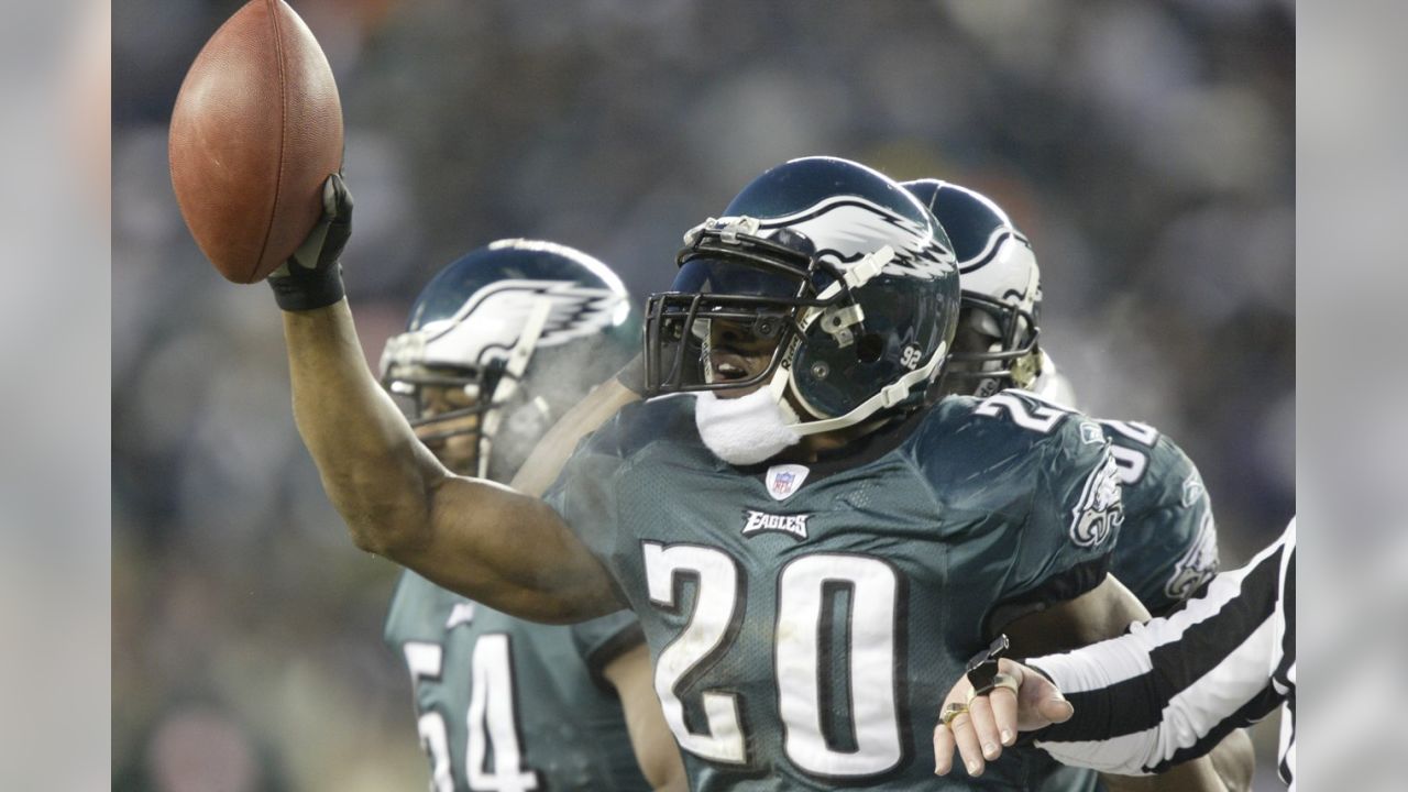 Brian Dawkins, Terrell Owens Announced As Members Of 2018 Pro Football Hall  of Fame - CBS Philadelphia