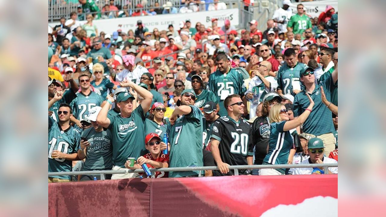 Eagles Fans Invaded Tampa Bay Reporter's Live News Shot - The Spun