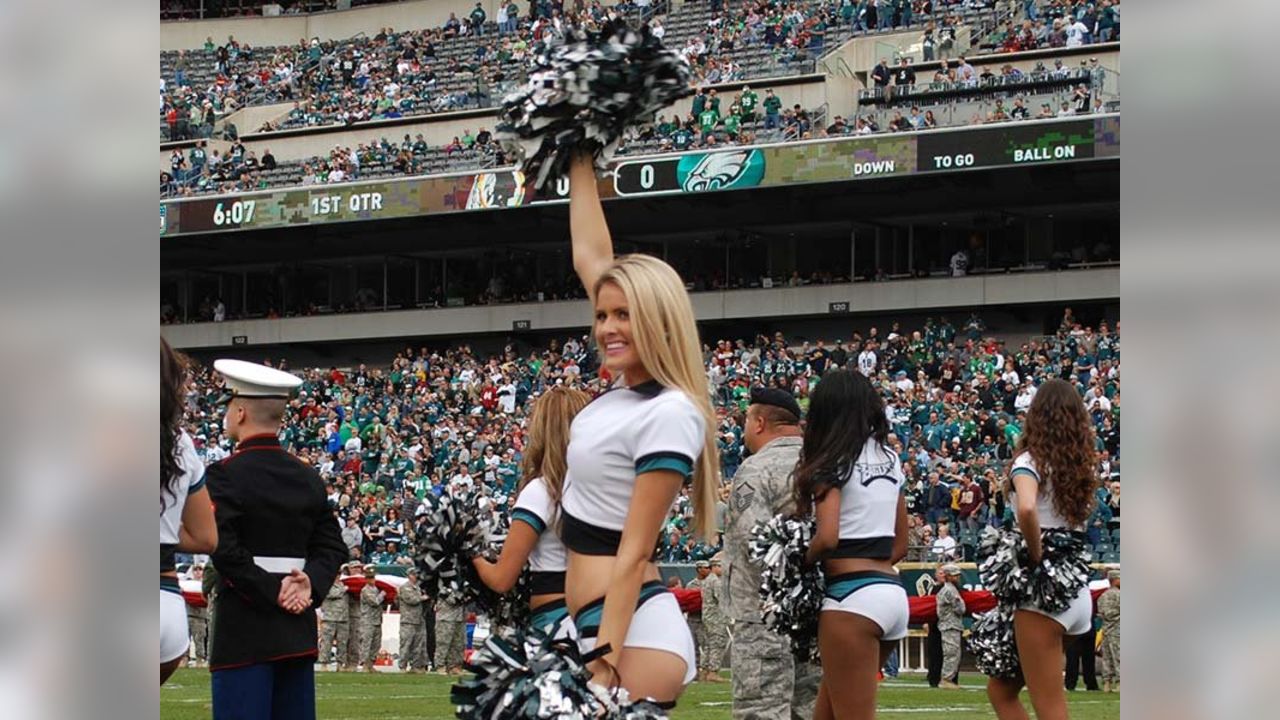 Philadelphia Eagles' Cheerleaders Wearing Vera Wang at Super Bowl