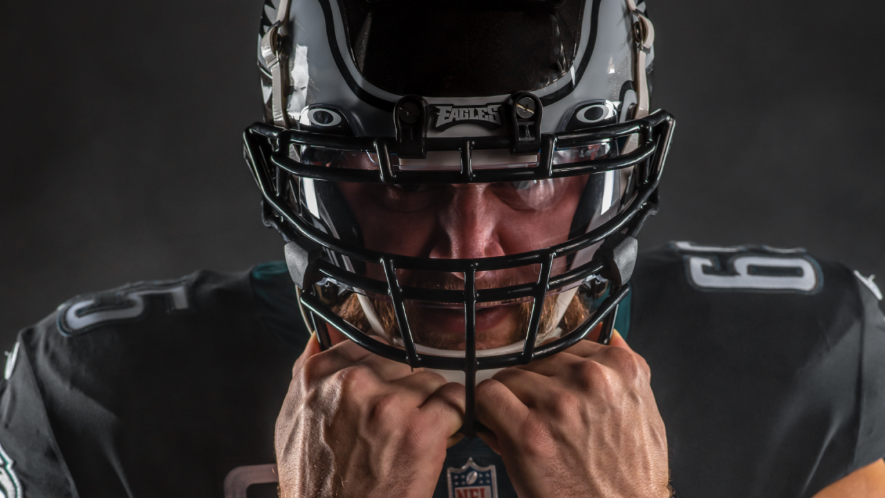 Back in Black: Eagles get new helmets for Packers game